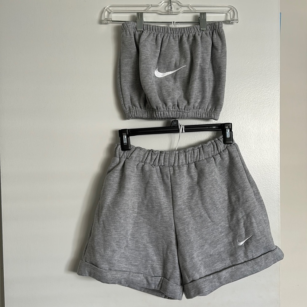 NIKE tube top & shorts set, SIZE MEDIUM!